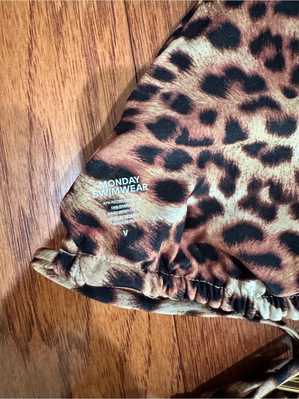 Monday Swimwear Leopard Print Triangle Bikini Set - Size L - Picture 4 of 5